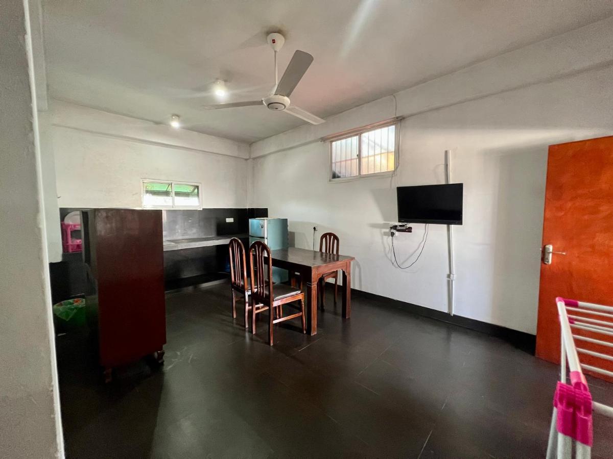 Hotel 100 Dehiwala-Mount Lavinia Eksteriør bilde