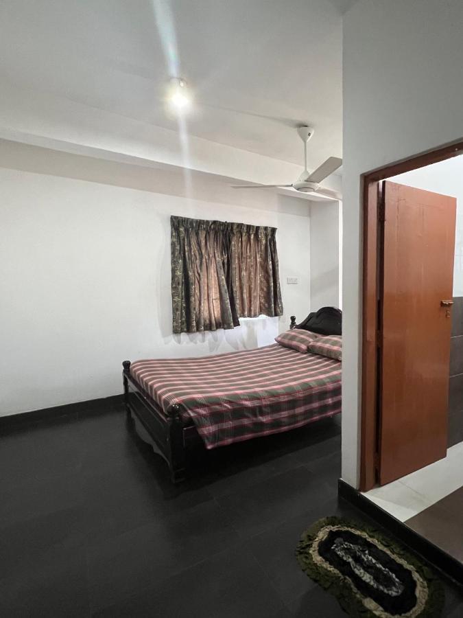 Hotel 100 Dehiwala-Mount Lavinia Eksteriør bilde