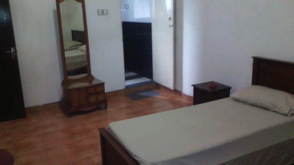 Hotel 100 Dehiwala-Mount Lavinia Eksteriør bilde