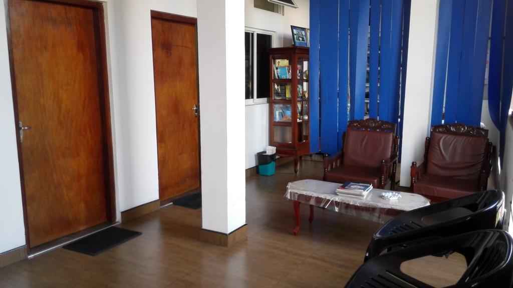 Hotel 100 Dehiwala-Mount Lavinia Eksteriør bilde