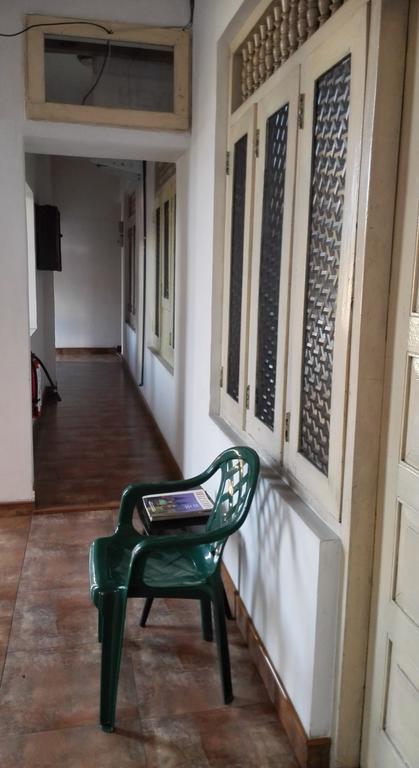 Hotel 100 Dehiwala-Mount Lavinia Eksteriør bilde